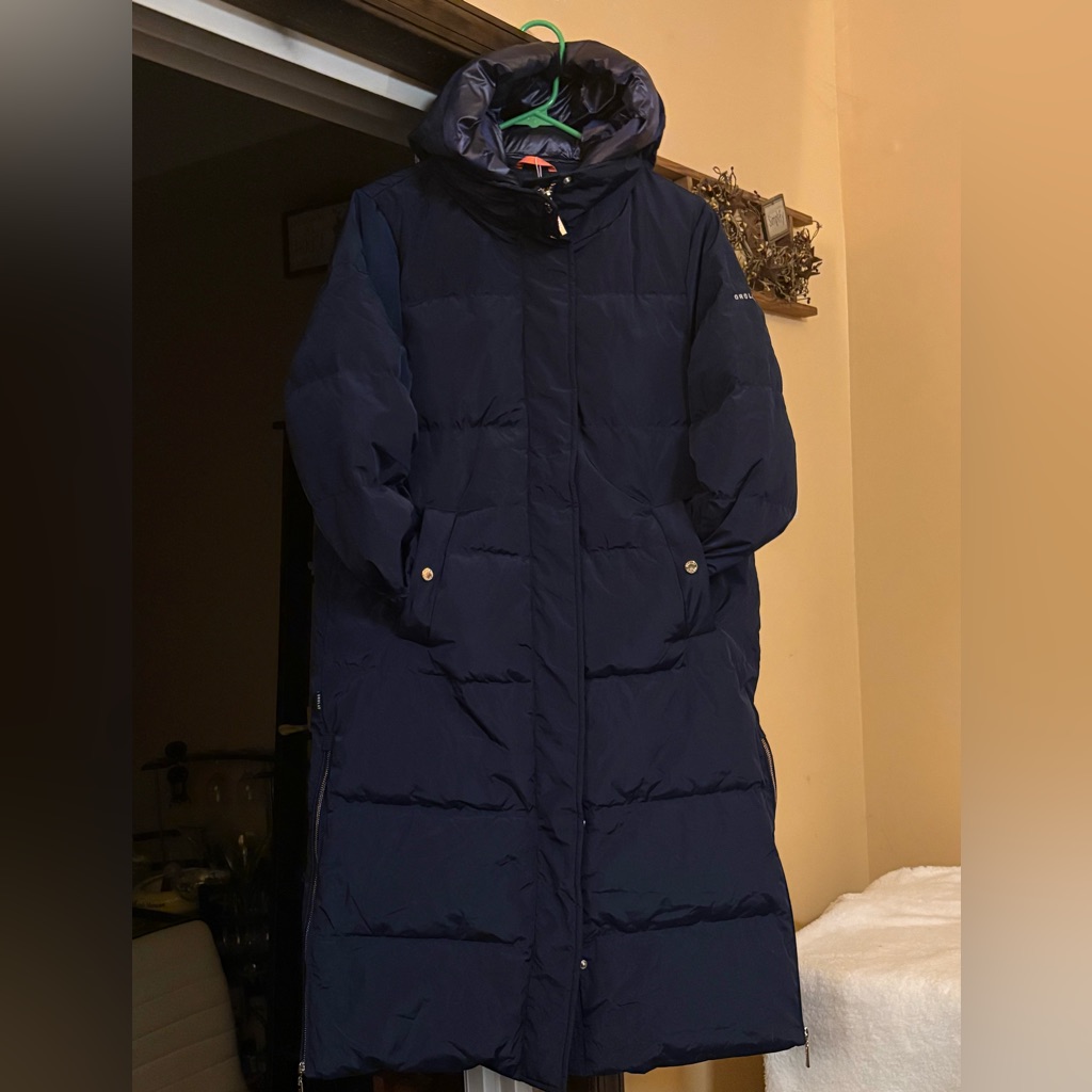Olay Womens Navy Puffer Jacket